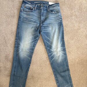 American Eagle AirFlex+ Men’s Jeans – Size 33x32 – Medium Wash Denim (NWT)
